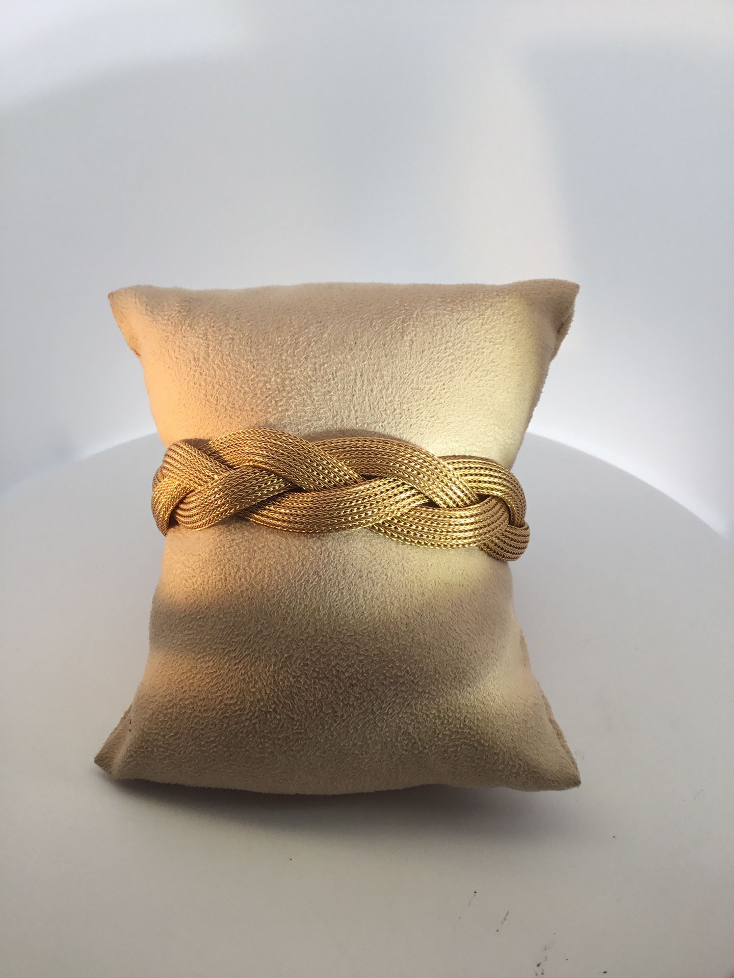 14Karat Yellow Gold Woven Fashion Ladys Bracelet 