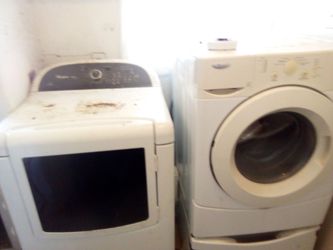 Whirlpool washer and dryer set