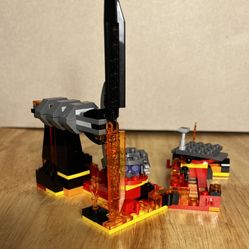 Lego Star Wars Duel on Mustafar (75269) — 100% complete build