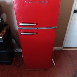 Galanz Refrigerator 