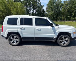 Patriot Jeep 2016 white