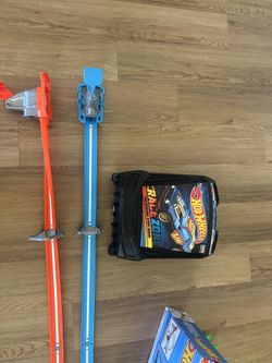 Hit wheels Trick Set With Car Carrier