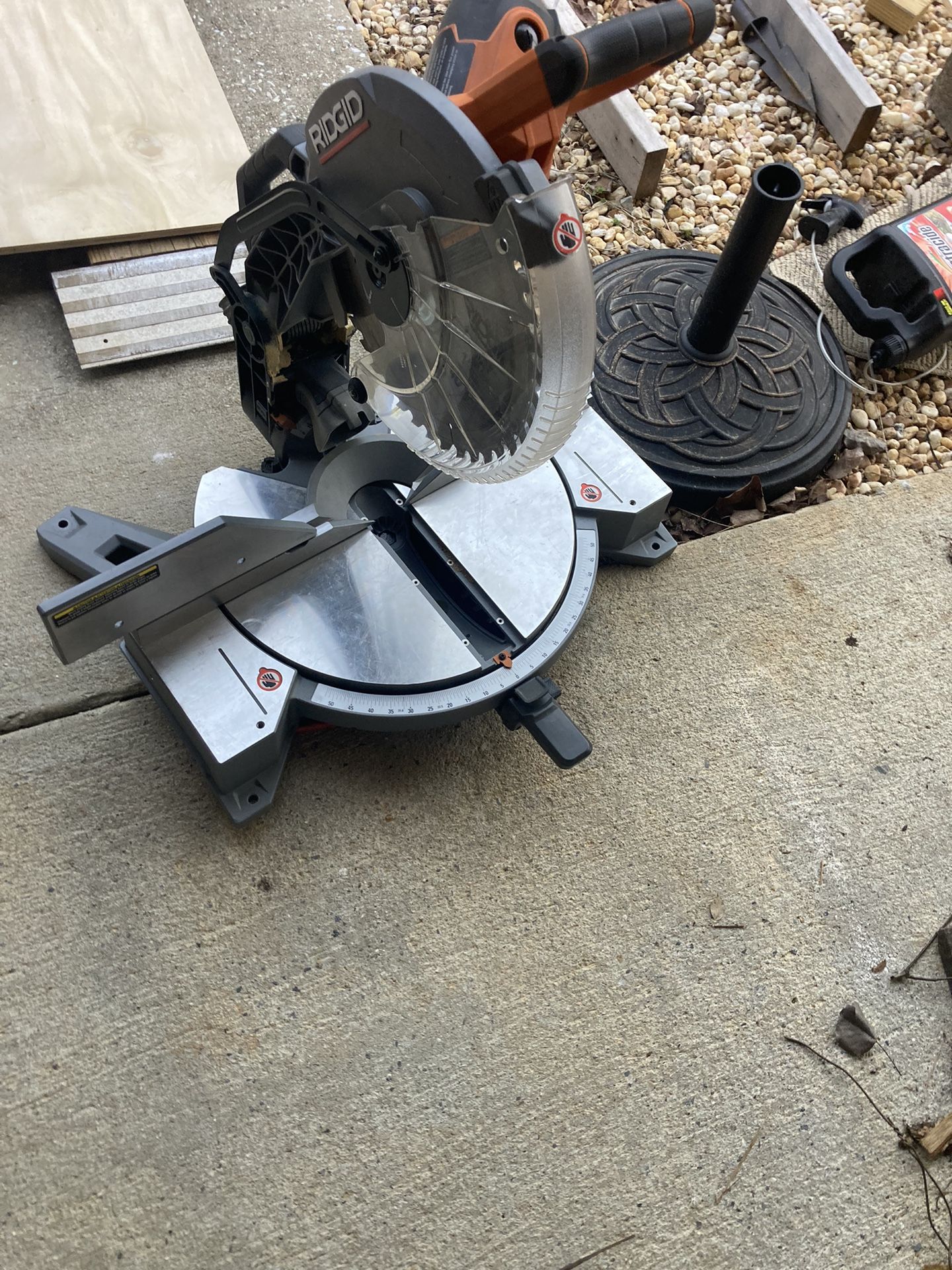 Ridgid  12”  Dual Bevel Miter Saw-very Lightly Used 