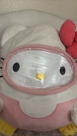 Hello Kitty Plushie