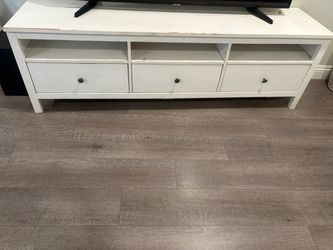 Tv stand
