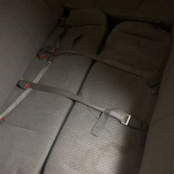 Asientos en buena condición de una Chevy 2007