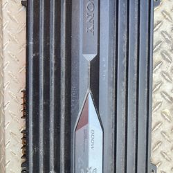 SONY XPLOD 800W AMPLIFIER