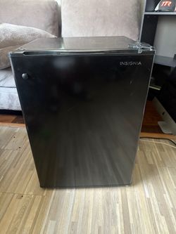 Mini Refrigerator (Insignia)