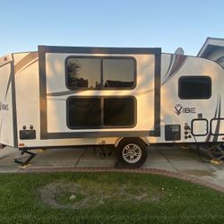 Vibe Trailer/camper To Fit In Your Driveway