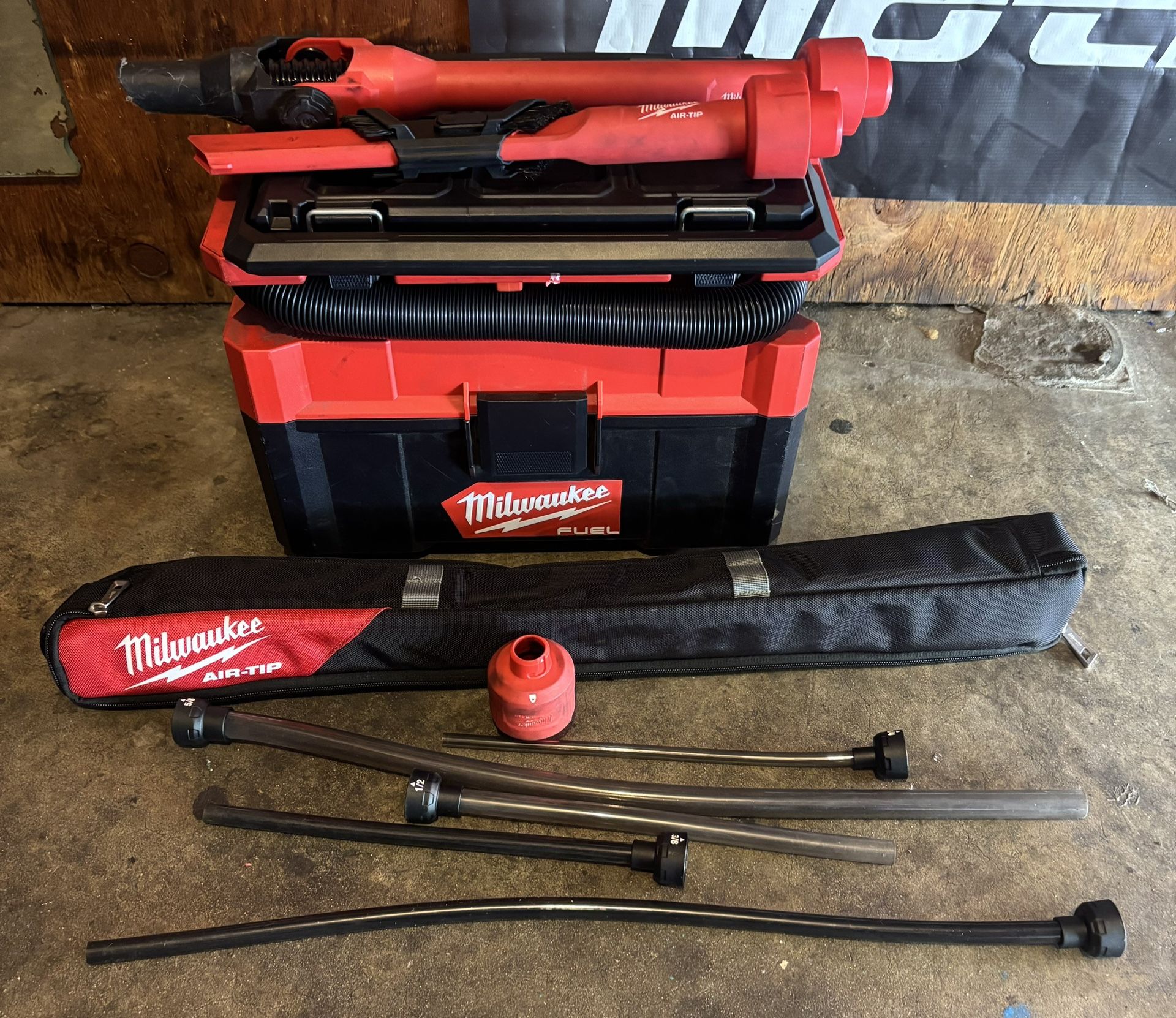 MILWAUKEE M18 VACUUM