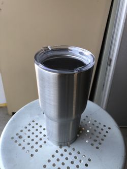 Car cup