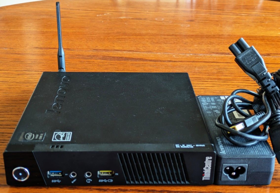 Lenovo M73q Tiny Desktop PC