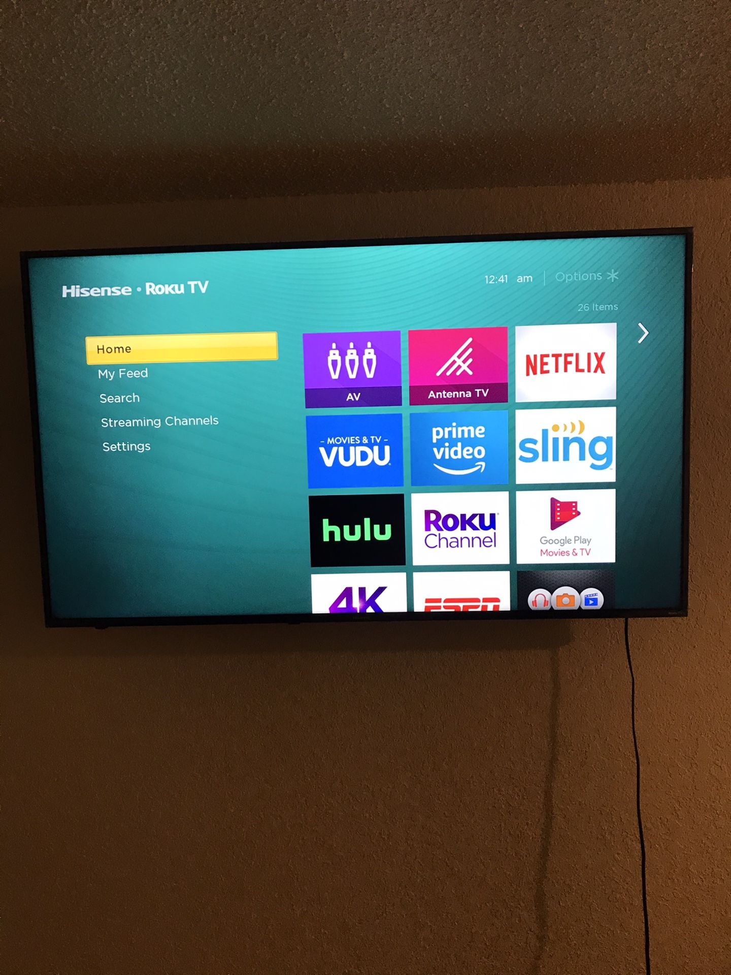 58in 4K TV Hisense and wall mount
