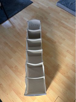 Hanging closet organizer