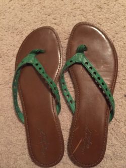 LIKE NEW~AMERICAN EAGLE OUTFITTER'S LEATHER SANDALS