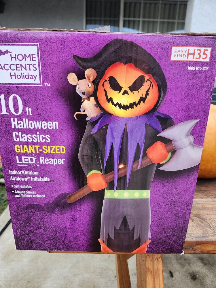 Halloween 10ft. Reaper Led