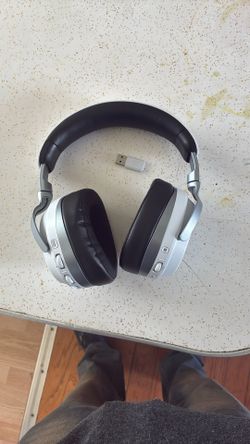 Turtle beach 700 Gen 3 Gaming headset PICK UP TODAY (slightly Used)