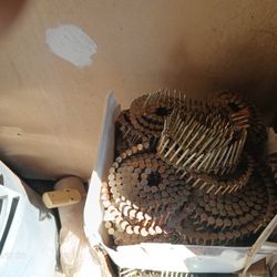 40+ Rolls Of Roofing Nails