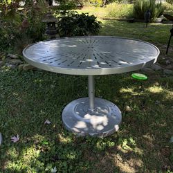 Outdoor Aluminum Table 
