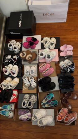 Large Lot of Toddler/Baby Shoes