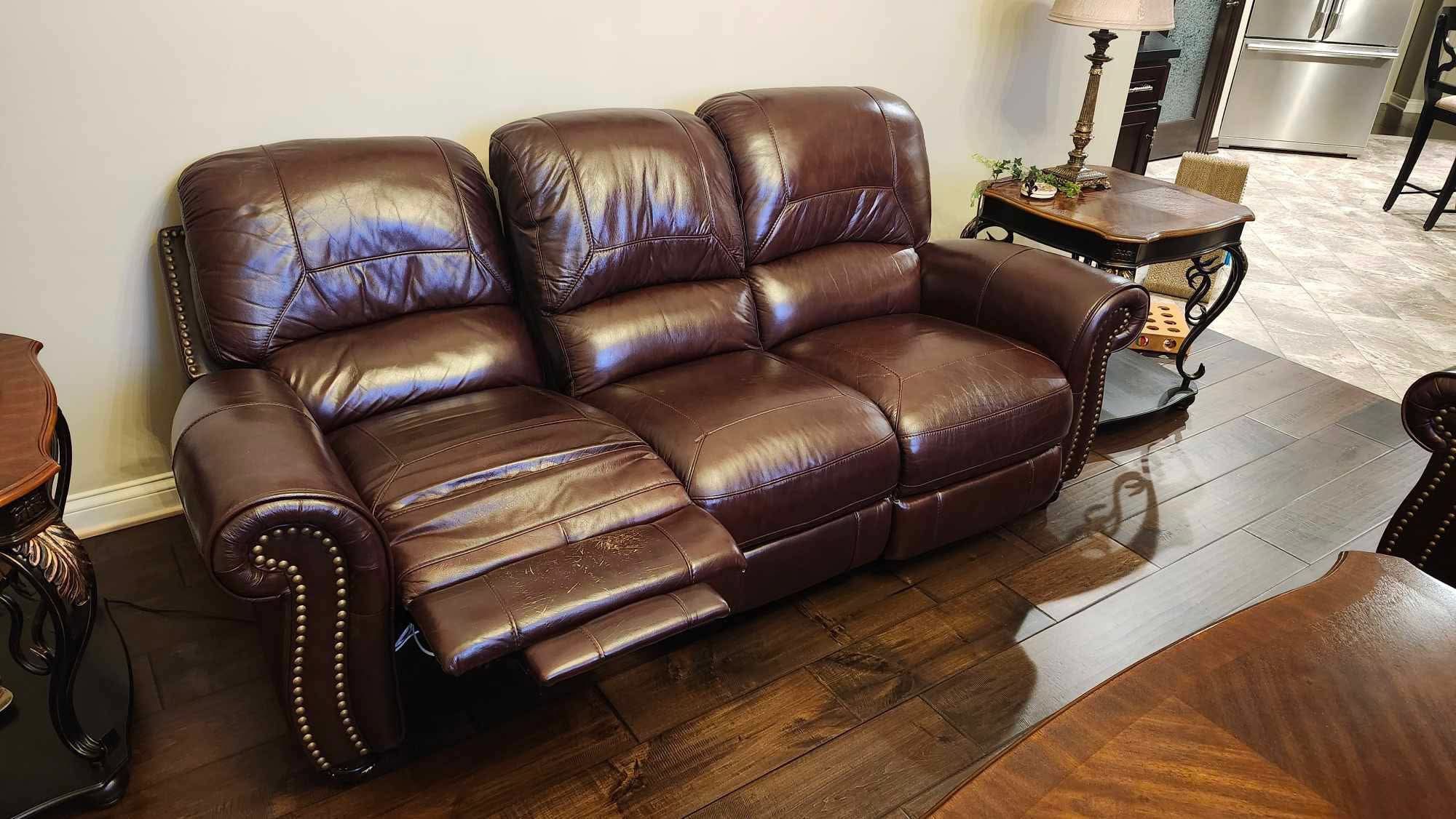 Abbyson Living Riverside Two-tone Burgundy Reclining Italian Leather Sofa and Loveseat