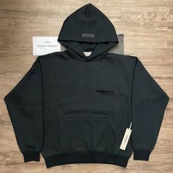 Black Essentiall Hoodie