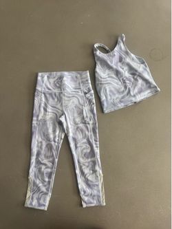 Girls workout outfit size 8 to 10