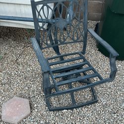 Outdoor Table / 2 Chairs