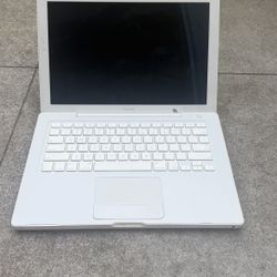 Apple MacBook A1181 (2.1GHz, 1GB RAM, 120GB HDD) – White – Vintage Laptop – Untested