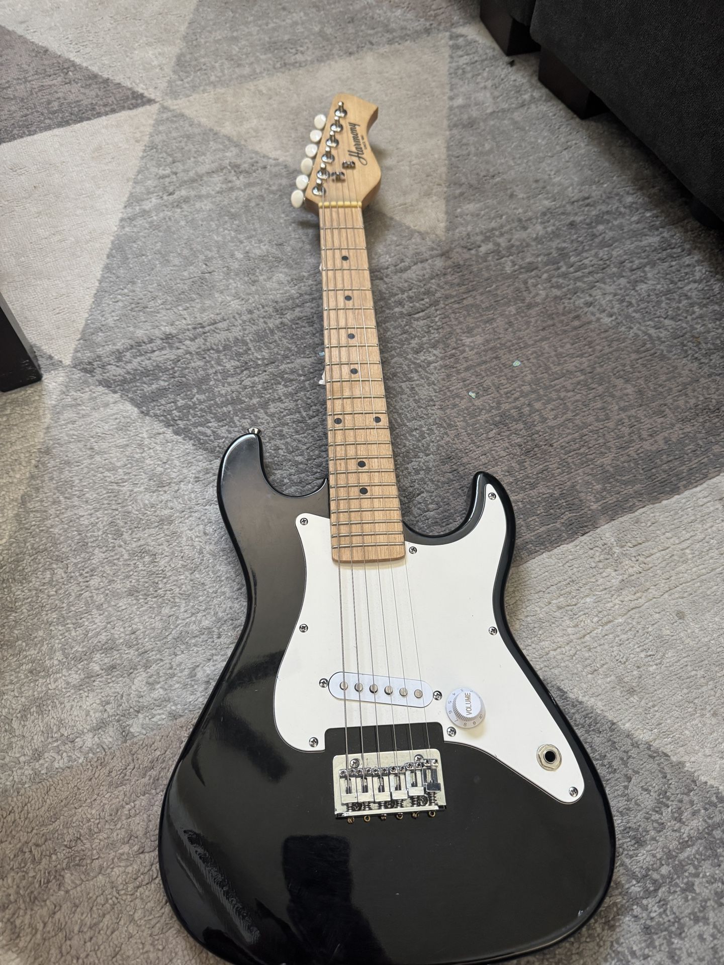 Harmony H-80TMHU Used Black/White Electric Strat Guitar Short Neck