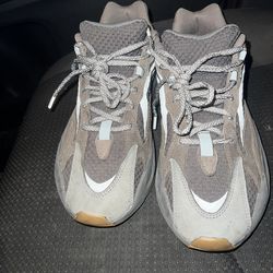 Yeezys Size 9.5