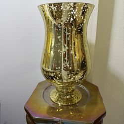 Gold Vase 