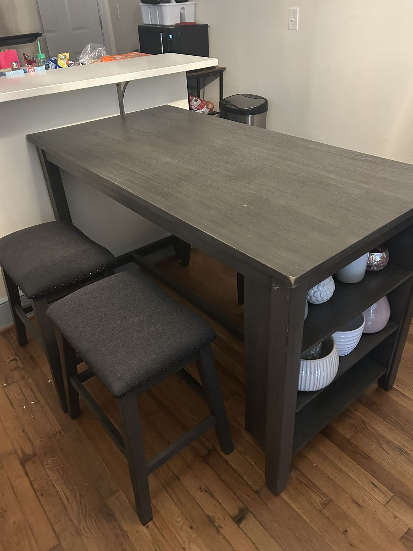 🍽️ Farmhouse-Style Dining Table – $100 (Smyrna, GA)