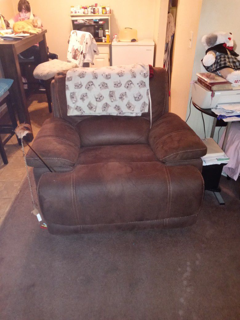 Over Sized Brown Recliner 