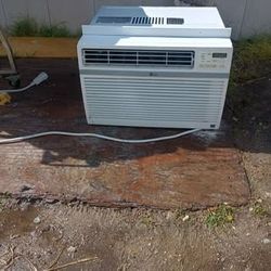 LG Air Conditioner 