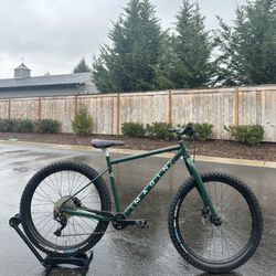 Marin Pine Mountain Bike Large Frame Disc Brake 27.5 wheels Bicycle