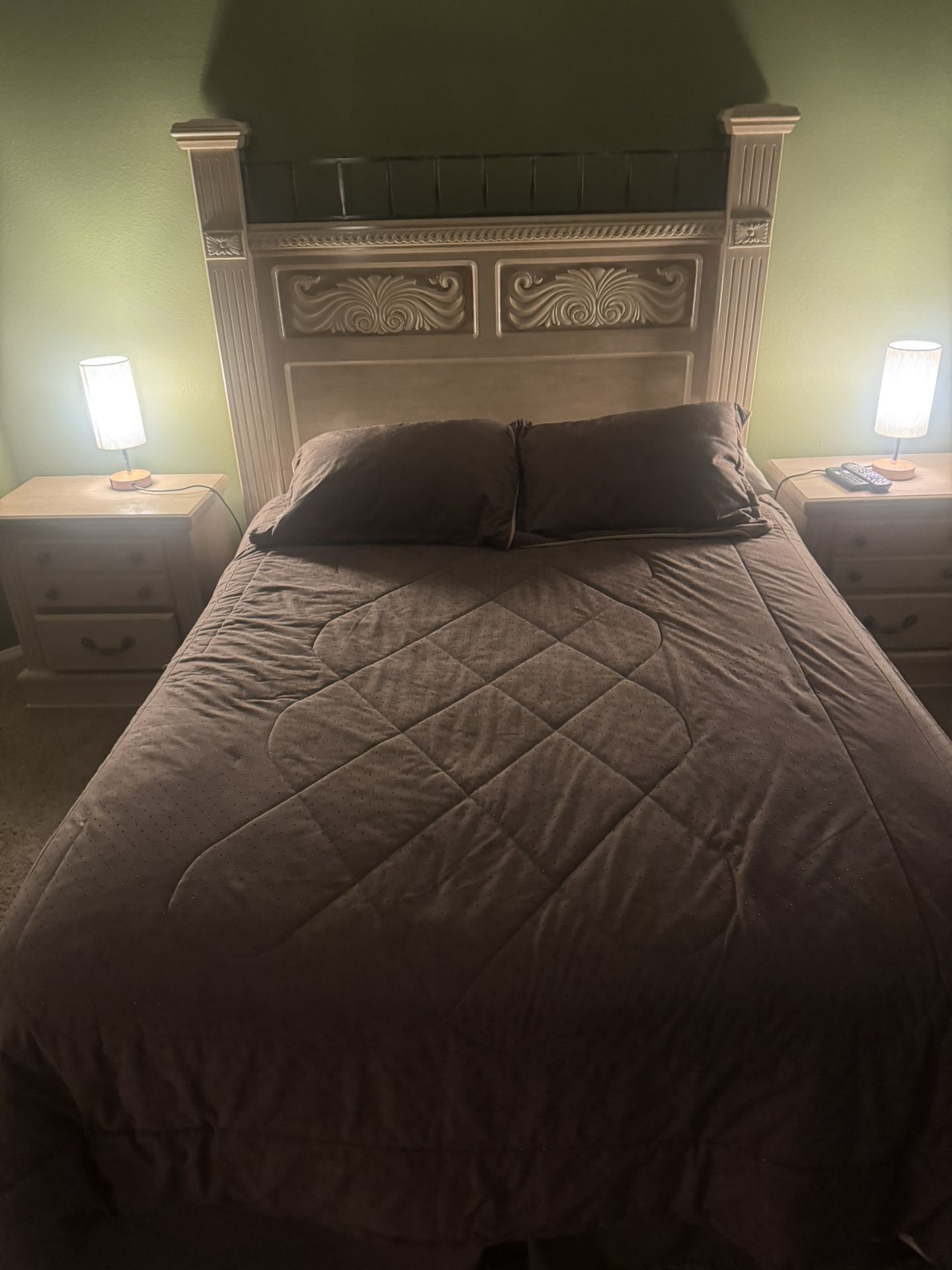 Queen Bedroom Set