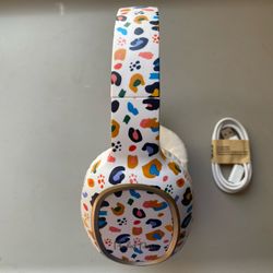 Turn It Up Wireless Headphones 