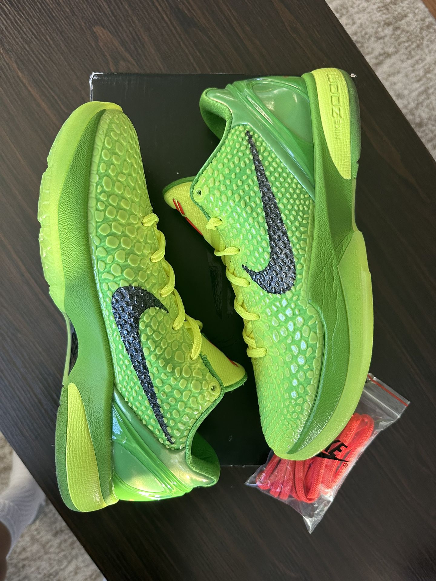Kobe Grinch Nike 9