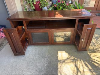 Tv stand
