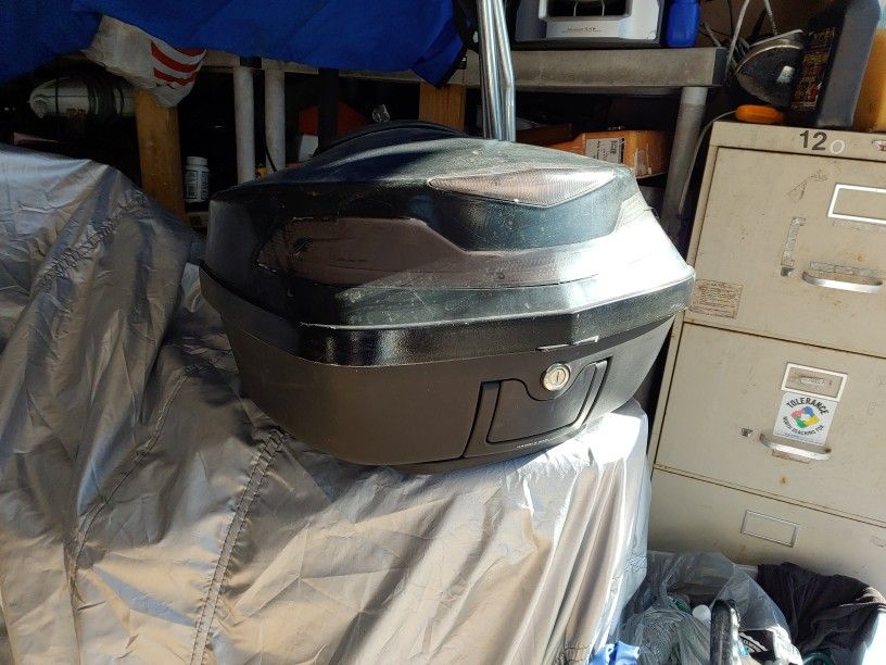 Huge Black Scooter Trunk With Key In Excellent Conditions