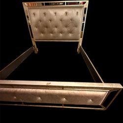 Elegant Upholstered King Sized Bed Frame With Dresser 