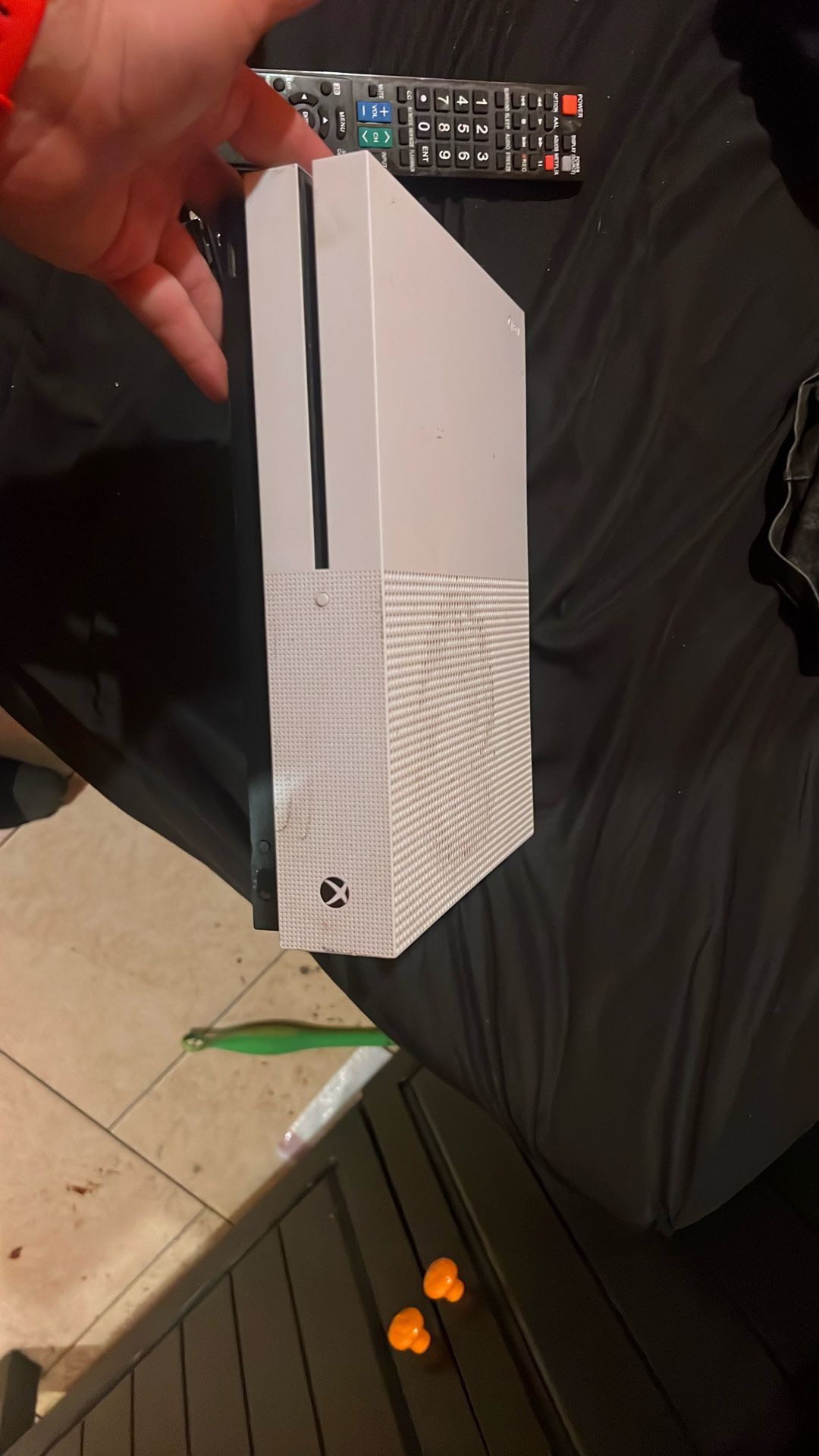 Xbox One S CONSOLE ONLY + CORDS