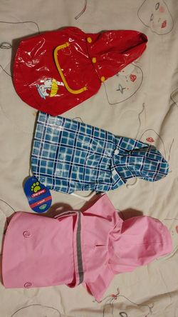 Raincoat apparel for dog