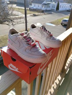 Nike Air Force 1 Walker's Size 5c Sneaker for Sale in Portsmouth, VA -  OfferUp