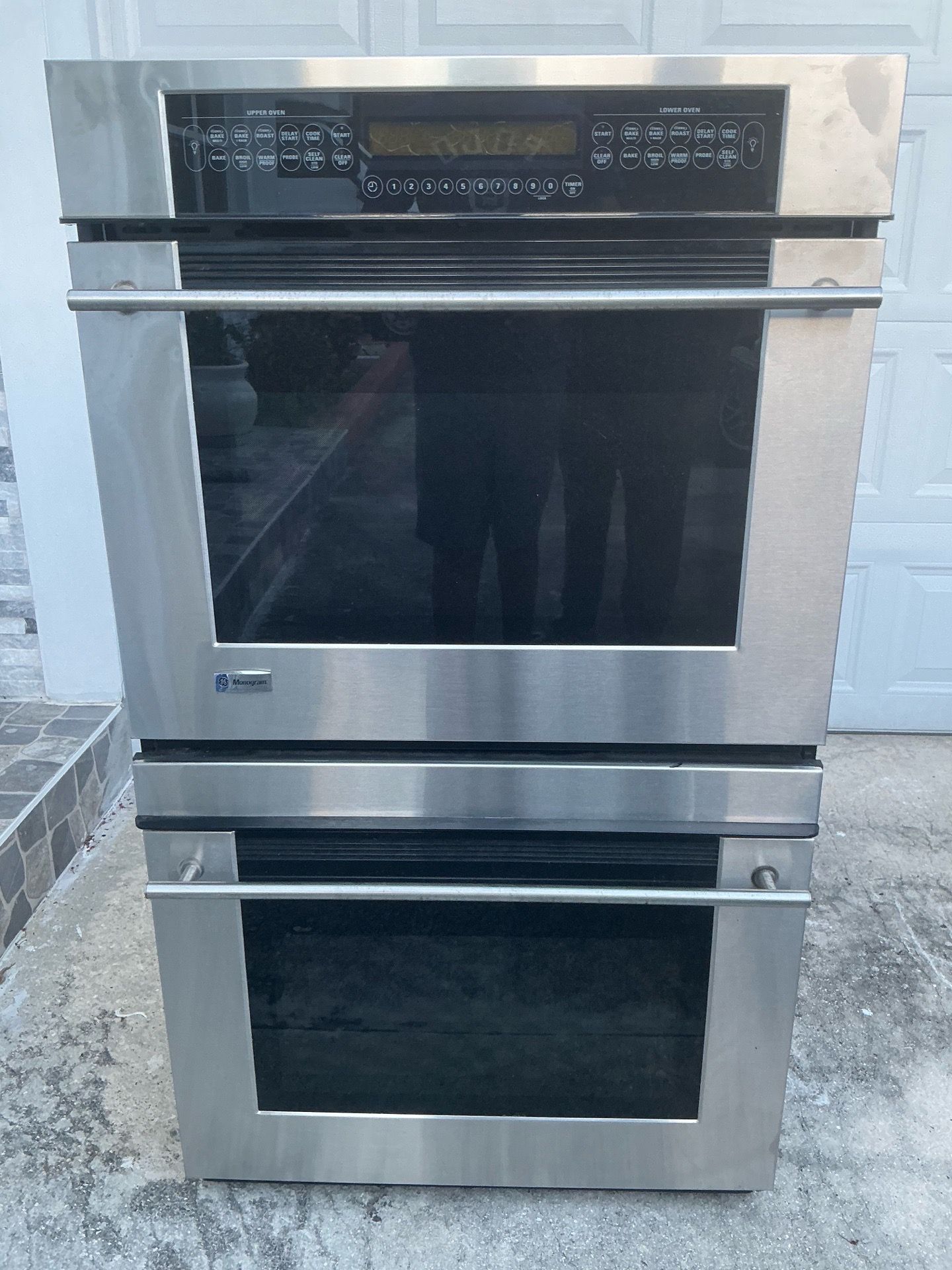 GE Appliances Monogram Double Oven