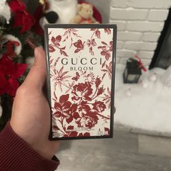 Gucci Bloom Perfume 