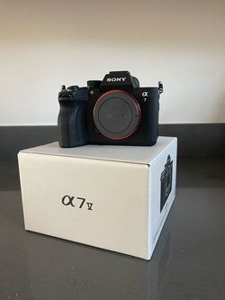 Sony A7 V — Like New | Only 1,300 Shutter Count | Original Box