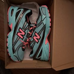 New Balance Sneakers 