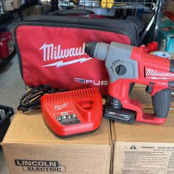 Milwaukee M12 2416-21 SDS Plus Rotary Hammer 5/8”